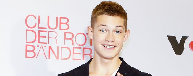Damian Hardung beim "Club der roten Bänder"-Screening-Event der 2. Staffel 2016 in Köln Damian Hardung beim "Club der roten Bänder"-Screening-Event der 2. Staffel 2016 in Köln