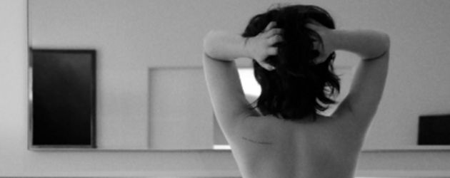 Demi Lovatos CD-Cover für die Single "Body Say" Demi Lovatos CD-Cover für die Single "Body Say"