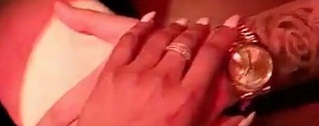 Die Hände von Blac Chyna und Rob Kardashian Die Hände von Blac Chyna und Rob Kardashian