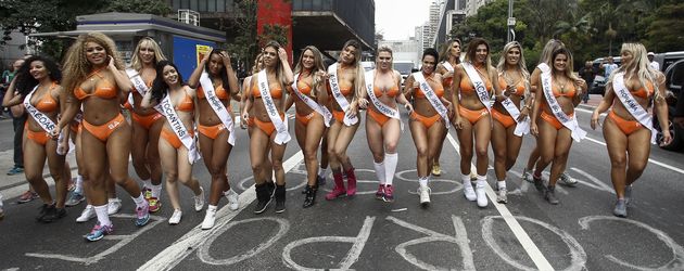 Die Kandidatinnen von der "Miss Bumbum"-Wahl 2016 Die Kandidatinnen von der "Miss Bumbum"-Wahl 2016