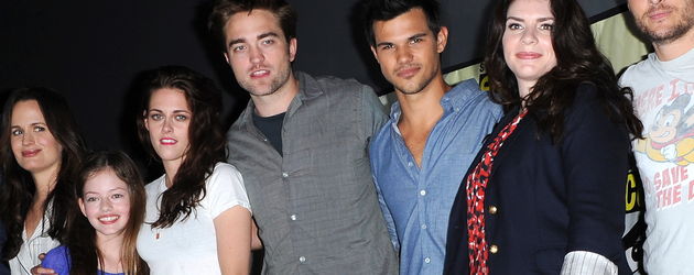 Kristen Stewart, Robert Pattinson, Taylor Lautner und Mackenzie Foy Kristen Stewart, Robert Pattinson, Taylor Lautner und Mackenzie Foy