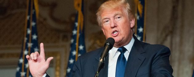Donald Trump im März 2016 bei einer Wahlkampfveranstaltung in Palm Beach Donald Trump im März 2016 bei einer Wahlkampfveranstaltung in Palm Beach