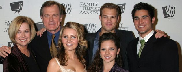 Beverley Mitchell, Catherine Hicks, Stephen Collins und Mackenzie Rosman Beverley Mitchell, Catherine Hicks, Stephen Collins und Mackenzie Rosman