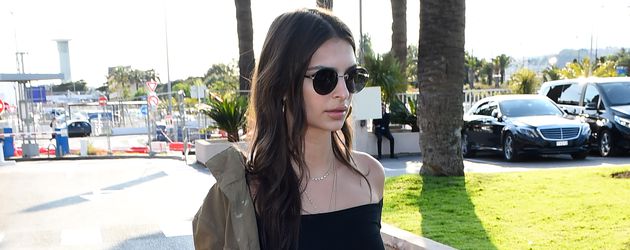 Emily Ratajkowski bei ihrer Ankunft in Cannes Emily Ratajkowski bei ihrer Ankunft in Cannes