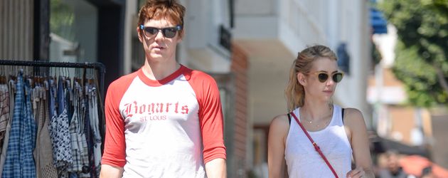 Evan Peters und Emma Roberts in Los Angeles im August 2016 Evan Peters und Emma Roberts in Los Angeles im August 2016