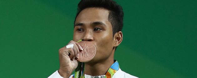 Bronzemedaillen-Gewinner im Gewichtheben: Sinphet Kruaithong Bronzemedaillen-Gewinner im Gewichtheben: Sinphet Kruaithong