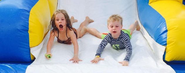 Harper Grace Burtka-Harris und Gideon Scott Burtka-Harris Harper Grace Burtka-Harris und Gideon Scott Burtka-Harris