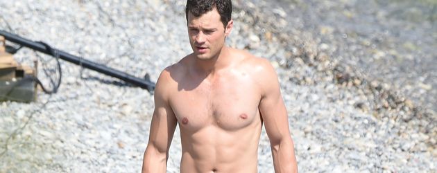 Jamie Dornan bei den Dreharbeiten zu "Fifty Shades Darker" an der Cote D'Azur im Juli 2016 Jamie Dornan bei den Dreharbeiten zu "Fifty Shades Darker" an der Cote D'Azur im Juli 2016