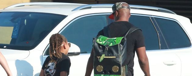 Jamie Foxx mit Tochter Annalise beim Verlassen des "Nobu"-Restaurants in Los Angeles Jamie Foxx mit Tochter Annalise beim Verlassen des "Nobu"-Restaurants in Los Angeles