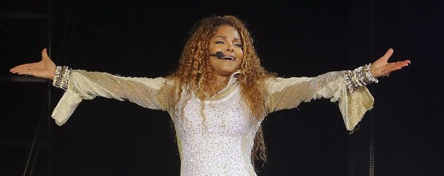 Janet Jackson auf der Bühne bei ihrem Tour-Start in Vancouver im August 2015 Janet Jackson auf der Bühne bei ihrem Tour-Start in Vancouver im August 2015