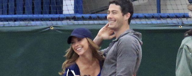 Jennifer Love Hewitt und Brian Hallisay Jennifer Love Hewitt und Brian Hallisay
