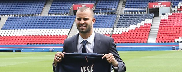 Jesé bei seiner Vorstellung in Paris Jesé bei seiner Vorstellung in Paris