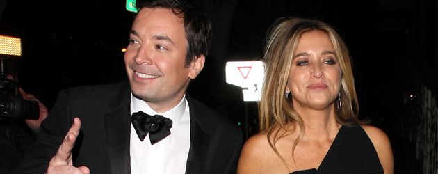 Jimmy Fallon und Ehefrau Nancy Juvonen bei einem Restaurantbesuch nach den Golden Globes 2017 Jimmy Fallon und Ehefrau Nancy Juvonen bei einem Restaurantbesuch nach den Golden Globes 2017