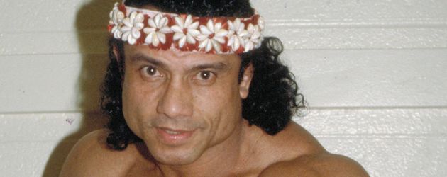 Jimmy 'Superfly' Snuka während seiner aktiven Karriere in den 90ern Jimmy 'Superfly' Snuka während seiner aktiven Karriere in den 90ern