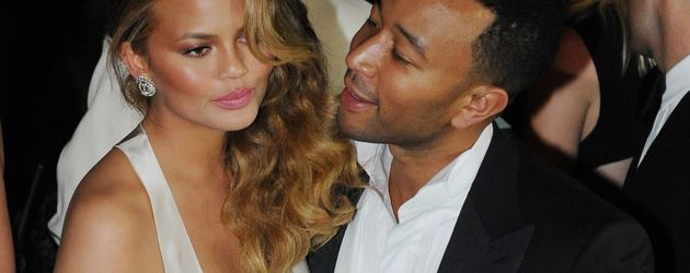 Chrissy Teigen und John Legend Chrissy Teigen und John Legend