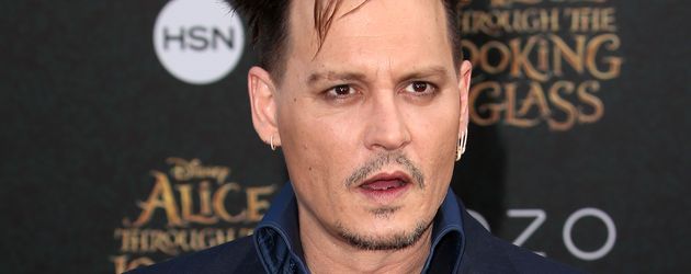 Johnny Depp bei der Alice-Premiere 2016 Johnny Depp bei der Alice-Premiere 2016