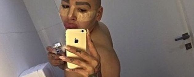 Jordan James Parke imitiert Kim Kardashian Jordan James Parke imitiert Kim Kardashian