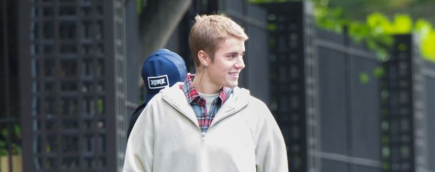 Justin Bieber bei einem Spaziergang durch London Justin Bieber bei einem Spaziergang durch London