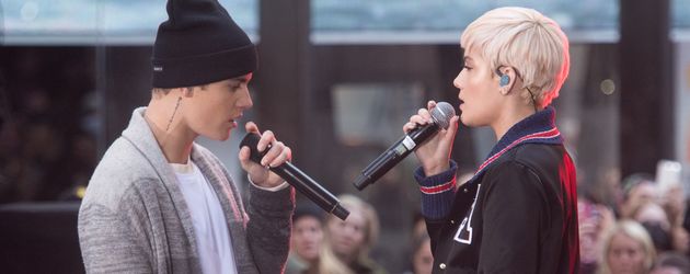 Justin Bieber und Halsey auf der Bühne Justin Bieber und Halsey auf der Bühne