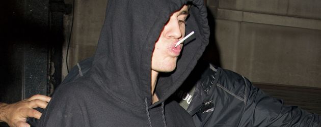 Justin Bieber mit Lolly vor dem Tape Club in London Justin Bieber mit Lolly vor dem Tape Club in London