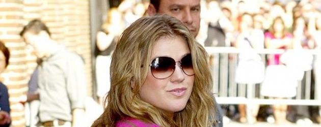 Kelly Clarkson Kelly Clarkson