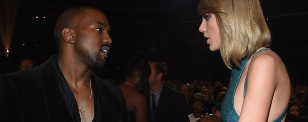 Kanye West und Taylor Swift bei den 57. GRAMMY Awards 2015 in L.A. Kanye West und Taylor Swift bei den 57. GRAMMY Awards 2015 in L.A.