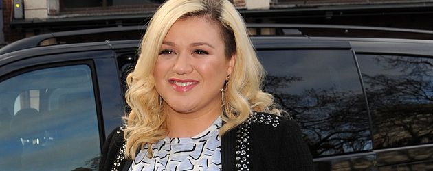 Kelly Clarkson Kelly Clarkson