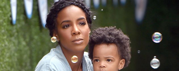 Kelly Rowland mit Sohn Titan Jewell Witherspoon in Beverly Hills Kelly Rowland mit Sohn Titan Jewell Witherspoon in Beverly Hills