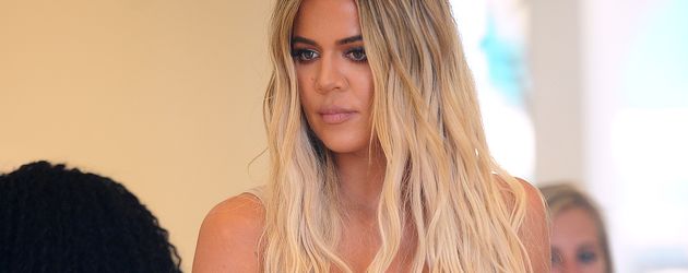 Khloe Kardashian beim Shoppen in Miami Khloe Kardashian beim Shoppen in Miami