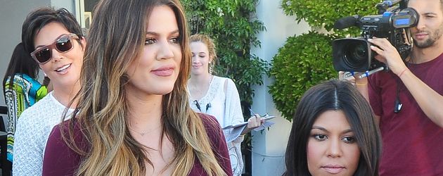 Reality-Stars Khloe und Kourtney Kardashian in Beverly Hills Reality-Stars Khloe und Kourtney Kardashian in Beverly Hills