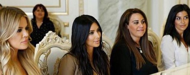 Khloe Kardashian und Kim Kardashian Khloe Kardashian und Kim Kardashian
