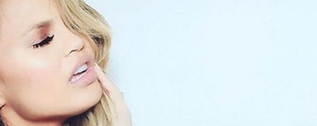Khloe Kardashian und Chrissy Teigen Khloe Kardashian und Chrissy Teigen