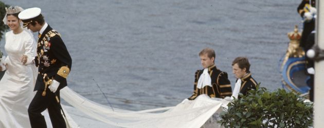 Königin Silvia und König Carl Gustaf bei ihrer Hochzeit 1976 Königin Silvia und König Carl Gustaf bei ihrer Hochzeit 1976