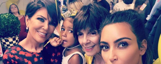 Kris Jenner, North West, Oma MJ und Kim Kardashian Kris Jenner, North West, Oma MJ und Kim Kardashian
