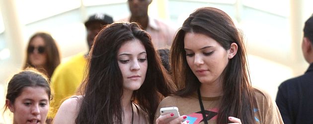 Kylie und Kendall Jenner in den Universal Studios Hollywood 2011 Kylie und Kendall Jenner in den Universal Studios Hollywood 2011