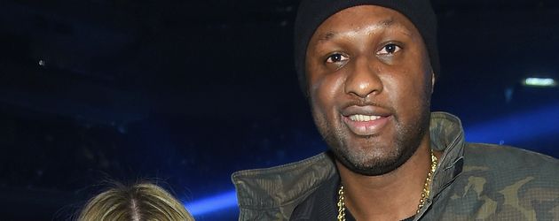 Khloe Kardashian und Lamar Odom bei Kanye Wests "Yeezy"-Fashion-Show Khloe Kardashian und Lamar Odom bei Kanye Wests "Yeezy"-Fashion-Show