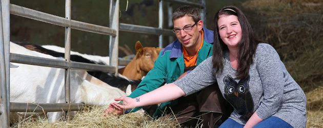 Landwirt Roland und seine Kandidatin Verena Landwirt Roland und seine Kandidatin Verena