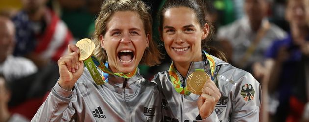 Olympia-Siegerinnen: Laura Ludwig und Kira Walkenhorst (r.) Olympia-Siegerinnen: Laura Ludwig und Kira Walkenhorst (r.)