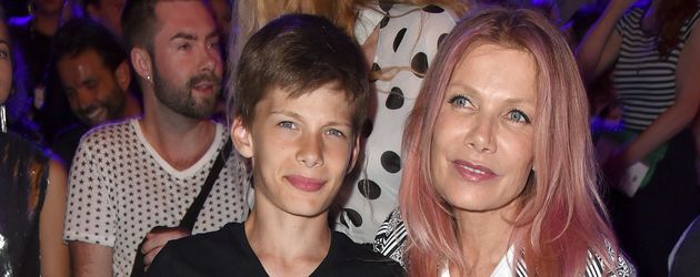 Liam Taj Veres und Mama Ursula Karven bei der Berlin Fashion Week 2016 Liam Taj Veres und Mama Ursula Karven bei der Berlin Fashion Week 2016