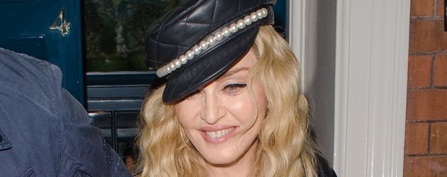 Madonna verlässt im Oktober 2016 eine Ausstellungseröffnung in London Madonna verlässt im Oktober 2016 eine Ausstellungseröffnung in London