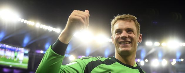 Manuel Neuer nach einem Länderspiel Manuel Neuer nach einem Länderspiel