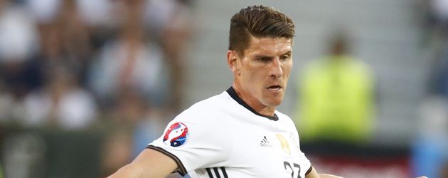 Mario Gomez beim EM-Spiel Deutschland vs Italien 2016 Mario Gomez beim EM-Spiel Deutschland vs Italien 2016