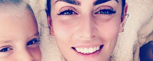 Martina Maccari, die Liebste von Leonardo Bonucci, mit den beiden Söhnen Martina Maccari, die Liebste von Leonardo Bonucci, mit den beiden Söhnen