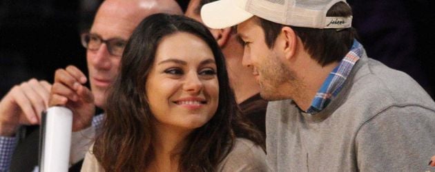 Mila Kunis und Ashton Kutcher, seit Juli 2015 verheiratet Mila Kunis und Ashton Kutcher, seit Juli 2015 verheiratet