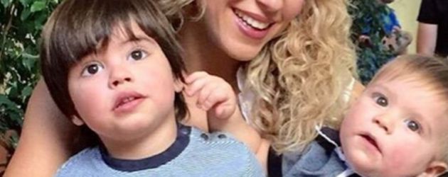 Shakira mit ihren Söhnen Milan und Sasha Shakira mit ihren Söhnen Milan und Sasha