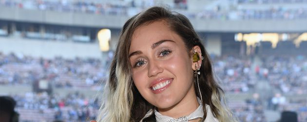 Miley Cyrus bei KTUphoria 2017 in Wantagh, New York Miley Cyrus bei KTUphoria 2017 in Wantagh, New York