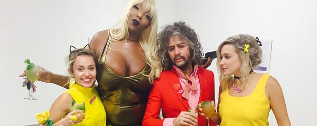 Sängerin Miley Cyrus und Freunde Sängerin Miley Cyrus und Freunde