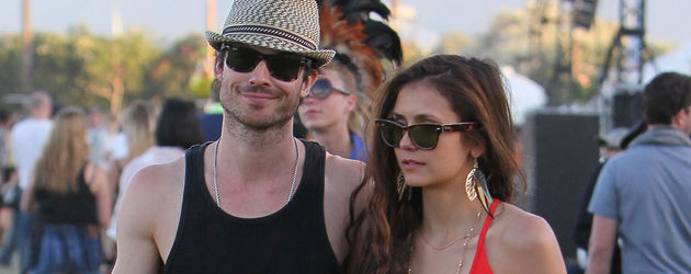 Ian Somerhalder und Nina Dobrev beim Coachella Festival 2012 Ian Somerhalder und Nina Dobrev beim Coachella Festival 2012