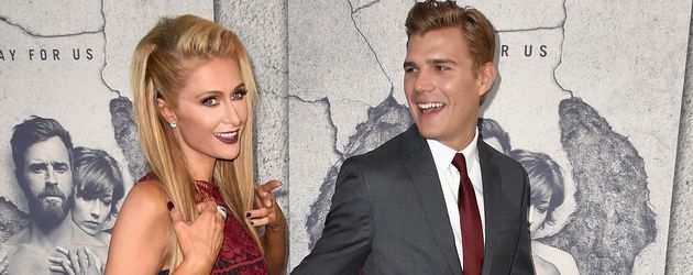 Paris Hilton und Chris Zylka bei der "Leftovers"-Premiere in Los Angeles Paris Hilton und Chris Zylka bei der "Leftovers"-Premiere in Los Angeles