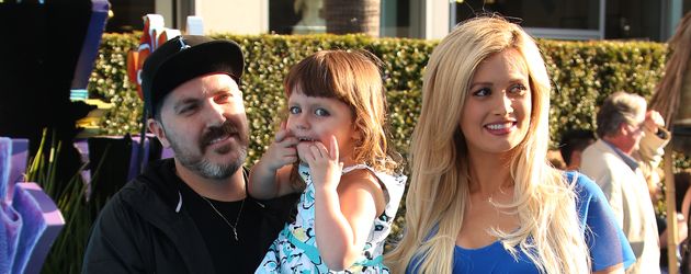 Pasquale Rotella, Holly Madison und Tochter Rainbow Aurora bei der "Finding Dory"-Premiere in L.A. Pasquale Rotella, Holly Madison und Tochter Rainbow Aurora bei der "Finding Dory"-Premiere in L.A.